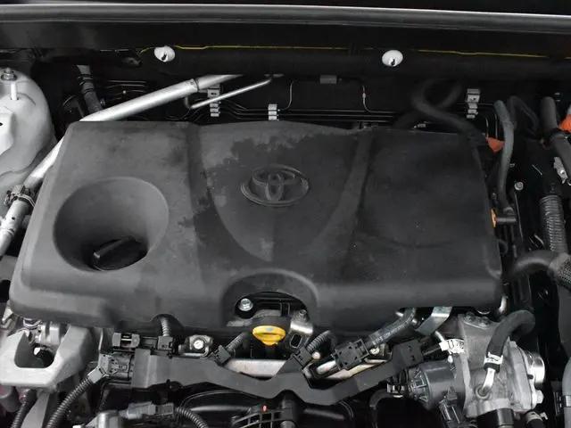 2023 Toyota RAV4 Hybrid SE