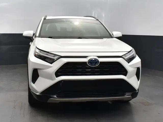 2023 Toyota RAV4 Hybrid SE