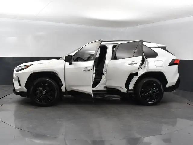 2023 Toyota RAV4 Hybrid SE