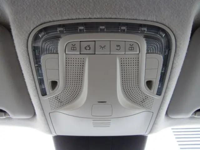 2022 Mercedes-Benz Metris Standard