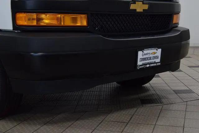 2025 Chevrolet Express Cutaway Work Van