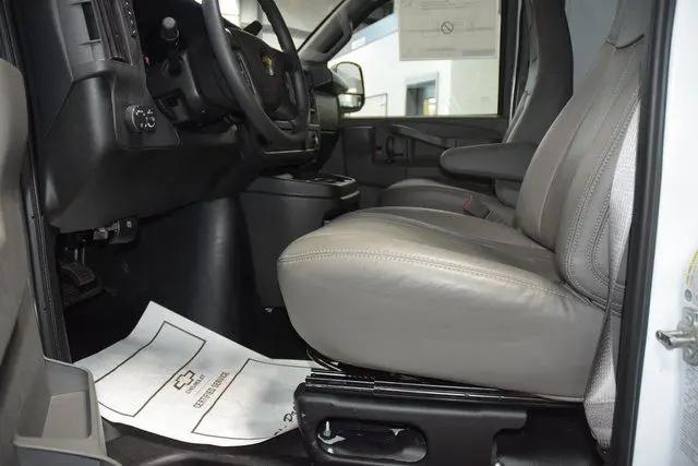 2025 Chevrolet Express Cutaway Work Van