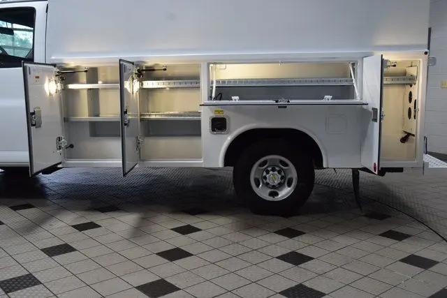 2025 Chevrolet Express Cutaway Work Van