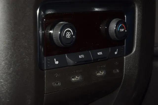 2026 Chevrolet Suburban Premier, 4WD