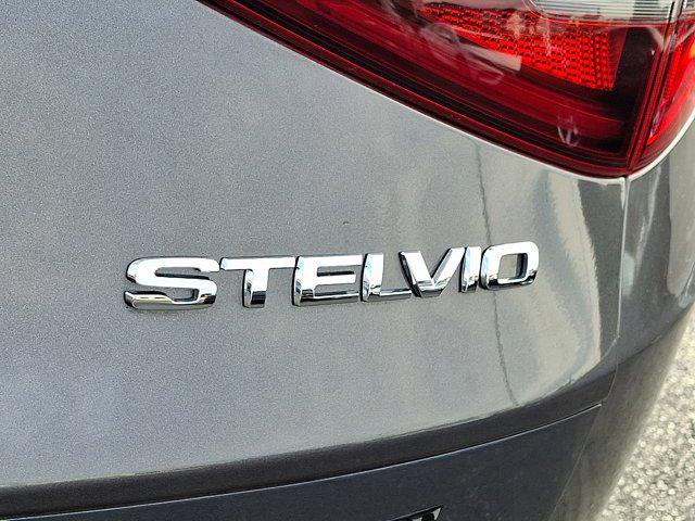 2022 Alfa Romeo Stelvio Veloce Ti AWD