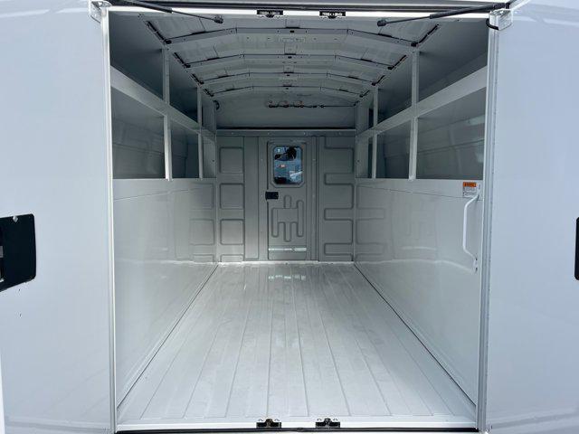 2026 Ford E-350 Cutaway Base