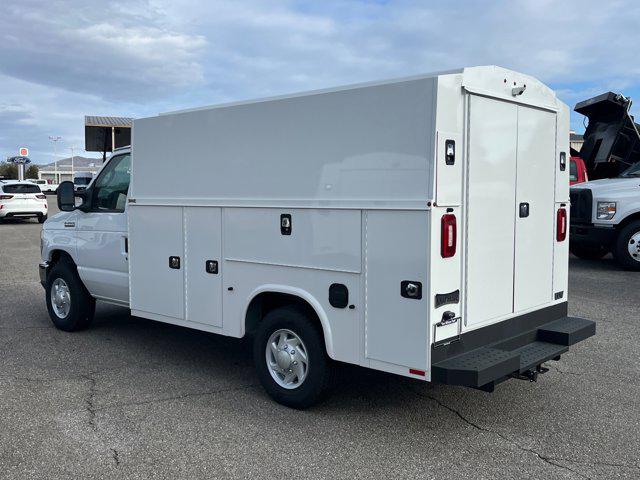 2026 Ford E-350 Cutaway Base