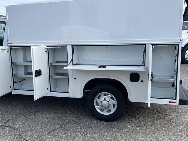2026 Ford E-350 Cutaway Base