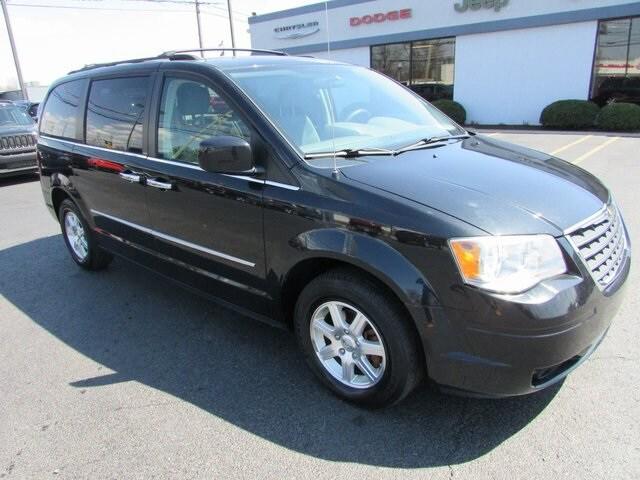 2009 Chrysler Town and Country Touring 2009 Chrysler Town and Country Touring