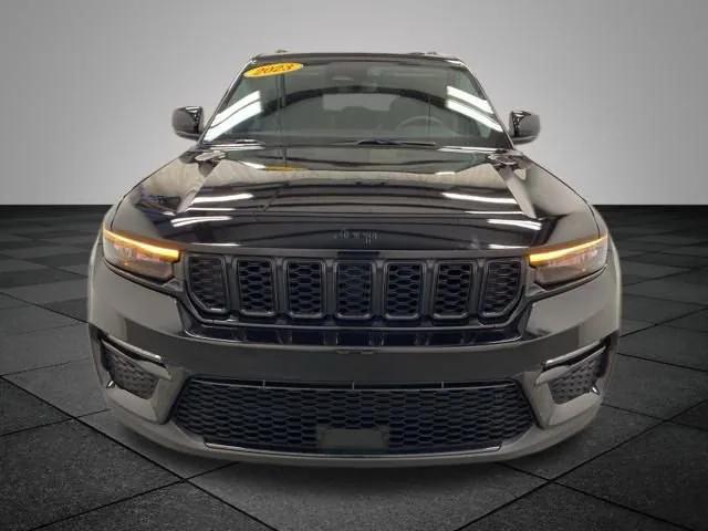 2023 Jeep Grand Cherokee Limited 4x4 2023 Jeep Grand Cherokee Limited 4x4