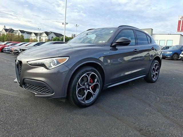 2022 Alfa Romeo Stelvio Veloce Ti AWD 2022 Alfa Romeo Stelvio Veloce Ti AWD