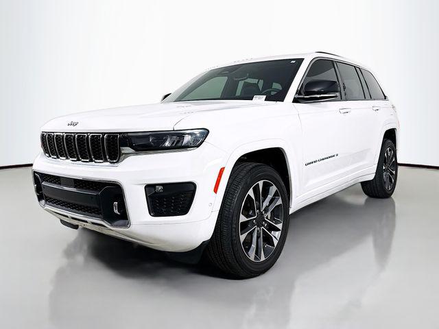2023 Jeep Grand Cherokee Overland 4x2
