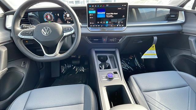 2025 Volkswagen Tiguan 2.0T SE