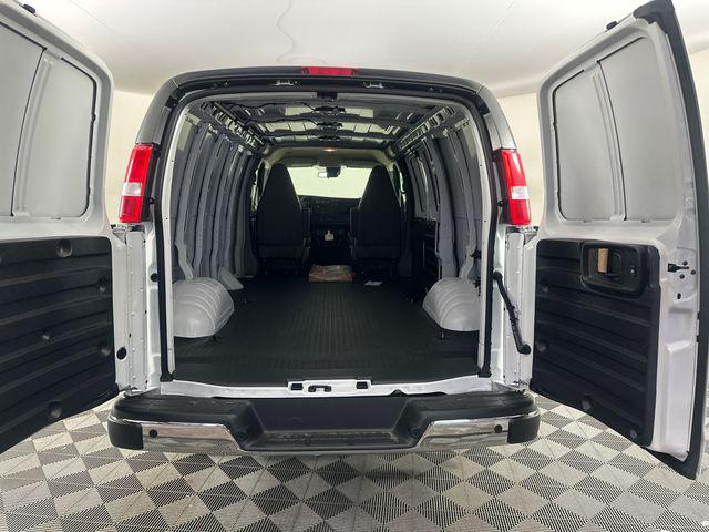2025 GMC Savana Cargo RWD 2500 Regular Wheelbase Work Van