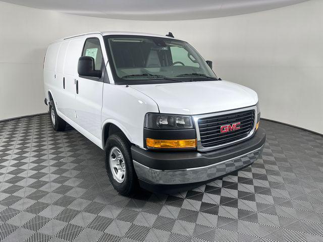 2025 GMC Savana Cargo RWD 2500 Regular Wheelbase Work Van