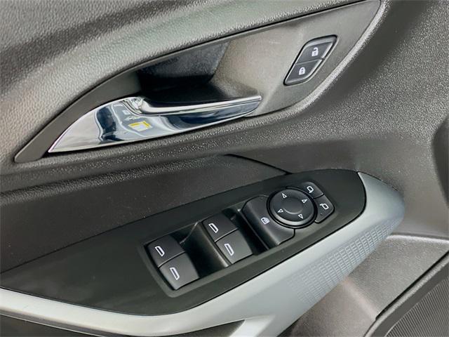 2025 Chevrolet Trax FWD LS