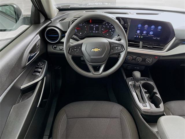 2025 Chevrolet Trax FWD LS