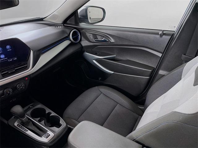 2025 Chevrolet Trax FWD LS