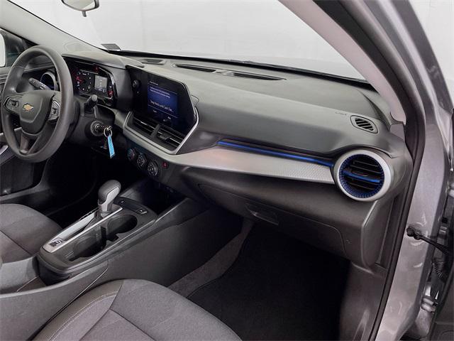 2025 Chevrolet Trax FWD LS