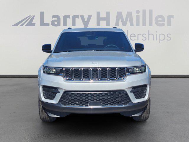 2025 Jeep Grand Cherokee Laredo X 4x4