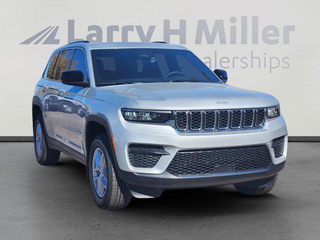 2025 Jeep Grand Cherokee Laredo X 4x4