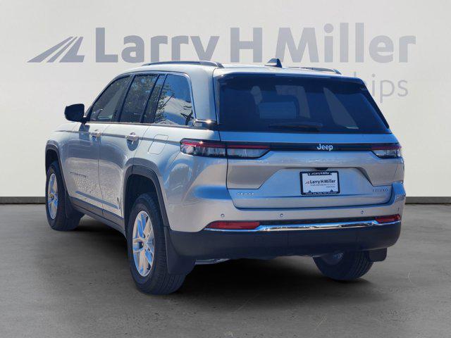 2025 Jeep Grand Cherokee Laredo X 4x4