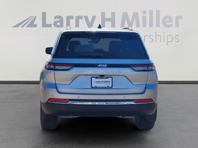 2025 Jeep Grand Cherokee Laredo X 4x4