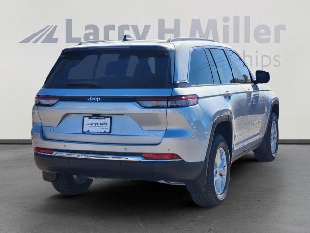 2025 Jeep Grand Cherokee Laredo X 4x4