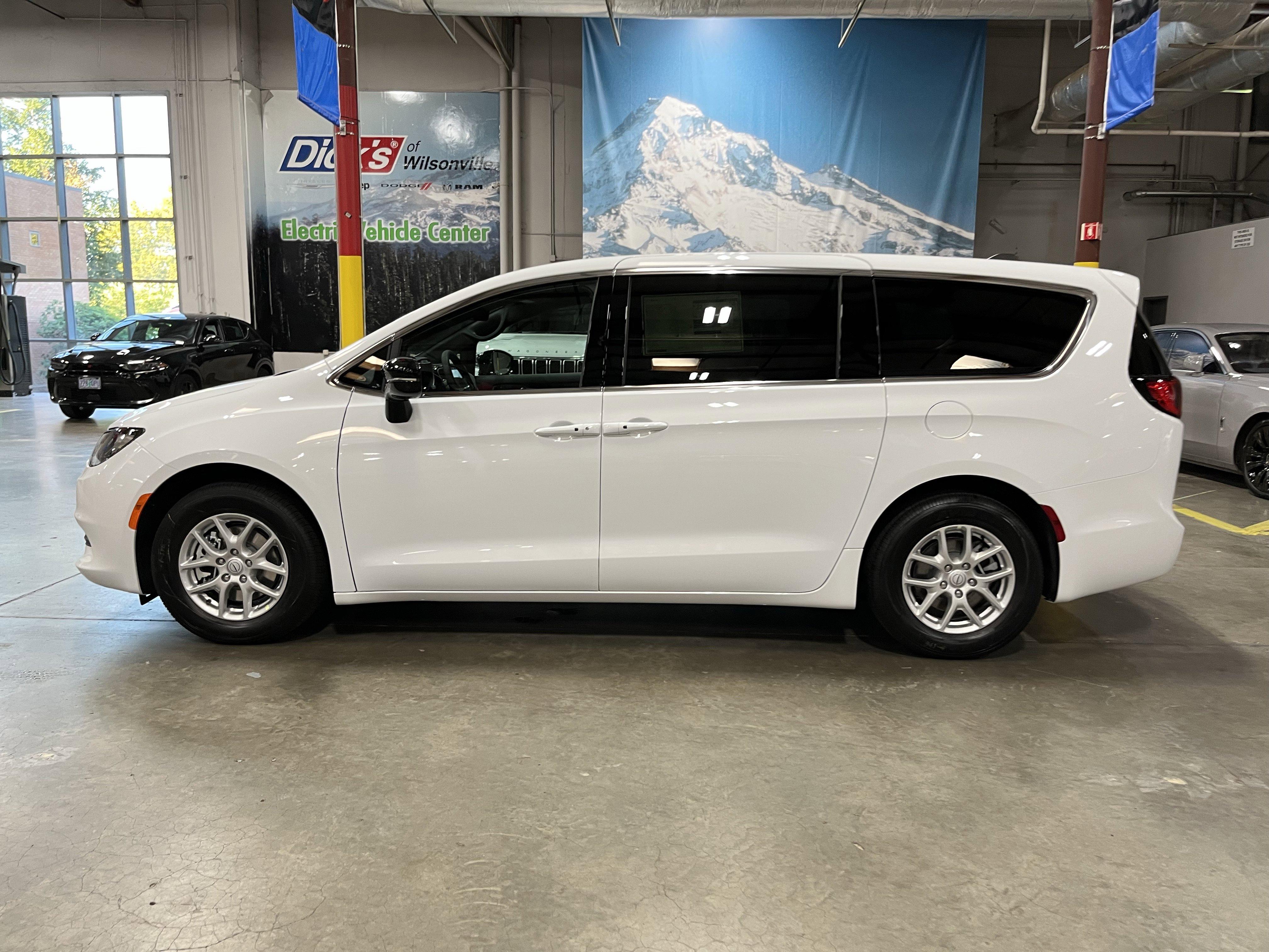 2026 Chrysler Voyager