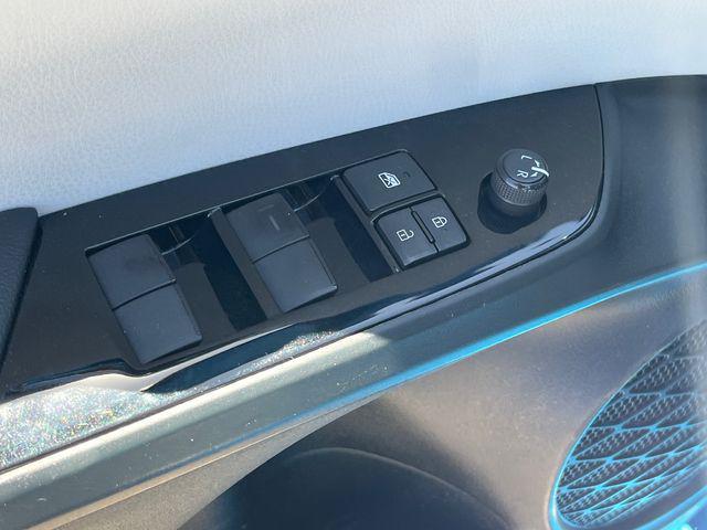 2022 Toyota Prius L