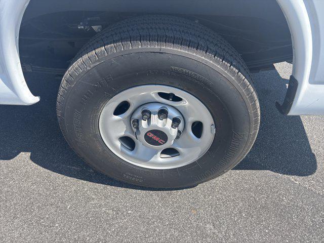 2024 GMC Savana Cargo RWD 2500 Regular Wheelbase Work Van