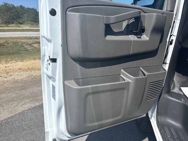 2024 GMC Savana Cargo RWD 2500 Regular Wheelbase Work Van