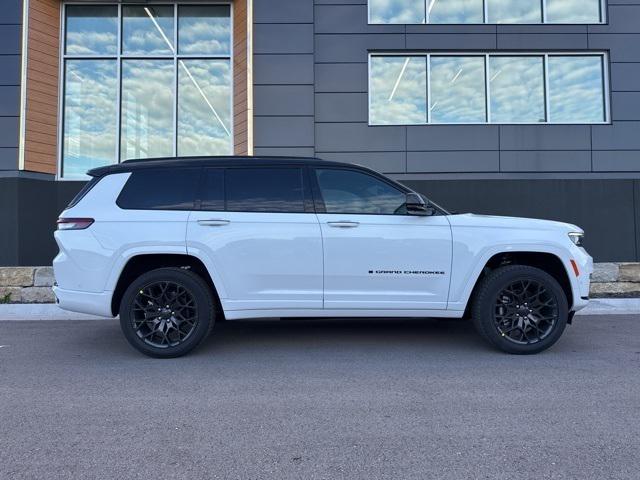 2025 Jeep Grand Cherokee GRAND CHEROKEE L SUMMIT RESERVE 4X4 2025 Jeep Grand Cherokee GRAND CHEROKEE L SUMMIT RESERVE 4X4