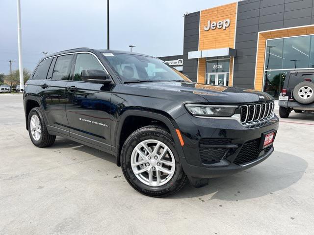 2025 Jeep Grand Cherokee GRAND CHEROKEE LAREDO X 4X2