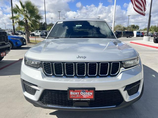 2025 Jeep Grand Cherokee GRAND CHEROKEE LAREDO X 4X2