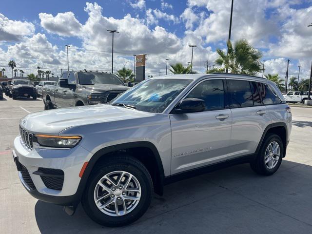 2025 Jeep Grand Cherokee GRAND CHEROKEE LAREDO X 4X2