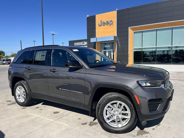 2025 Jeep Grand Cherokee GRAND CHEROKEE LAREDO X 4X2