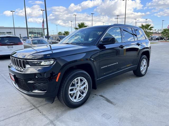 2025 Jeep Grand Cherokee GRAND CHEROKEE LAREDO X 4X4