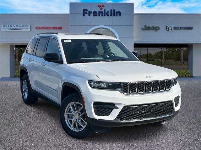 2025 Jeep Grand Cherokee GRAND CHEROKEE LAREDO X 4X4