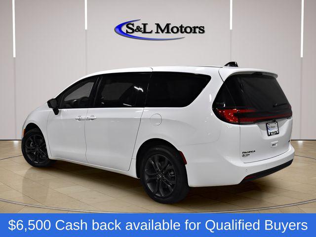 2026 Chrysler Pacifica Select AWD