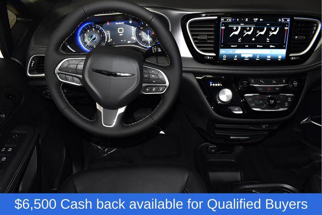 2026 Chrysler Pacifica Select AWD