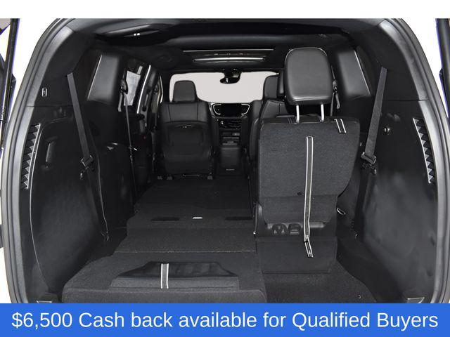 2026 Chrysler Pacifica Select AWD