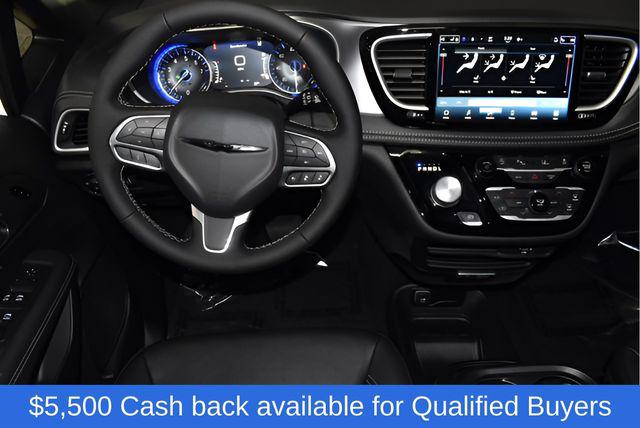 2026 Chrysler Pacifica Select AWD