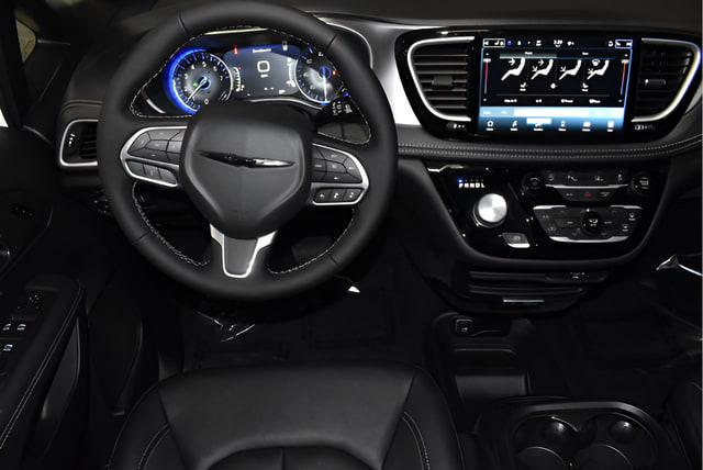 2026 Chrysler Pacifica Select AWD