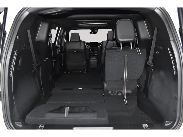 2026 Chrysler Pacifica Select AWD