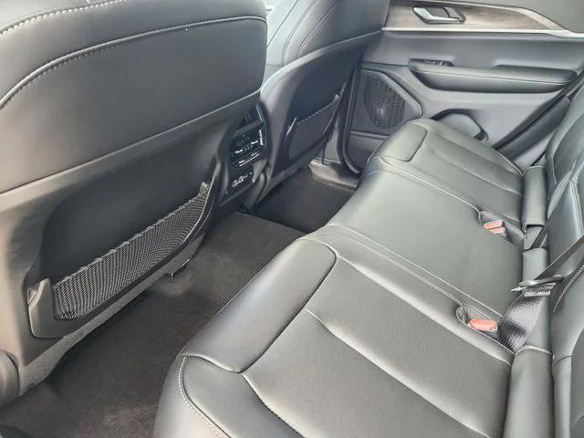 2025 Jeep Grand Cherokee Limited 4x2