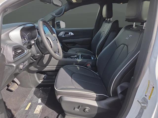 2026 Chrysler Pacifica Limited AWD