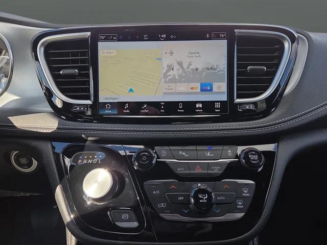 2026 Chrysler Pacifica Limited AWD