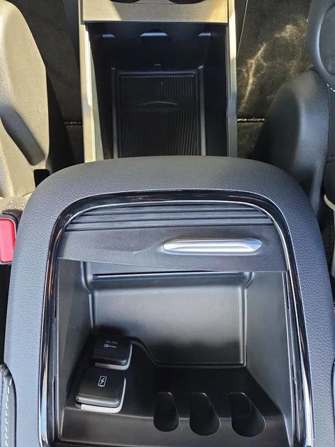 2026 Chrysler Pacifica Limited AWD