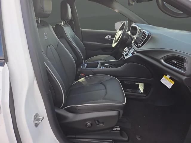 2026 Chrysler Pacifica Limited AWD